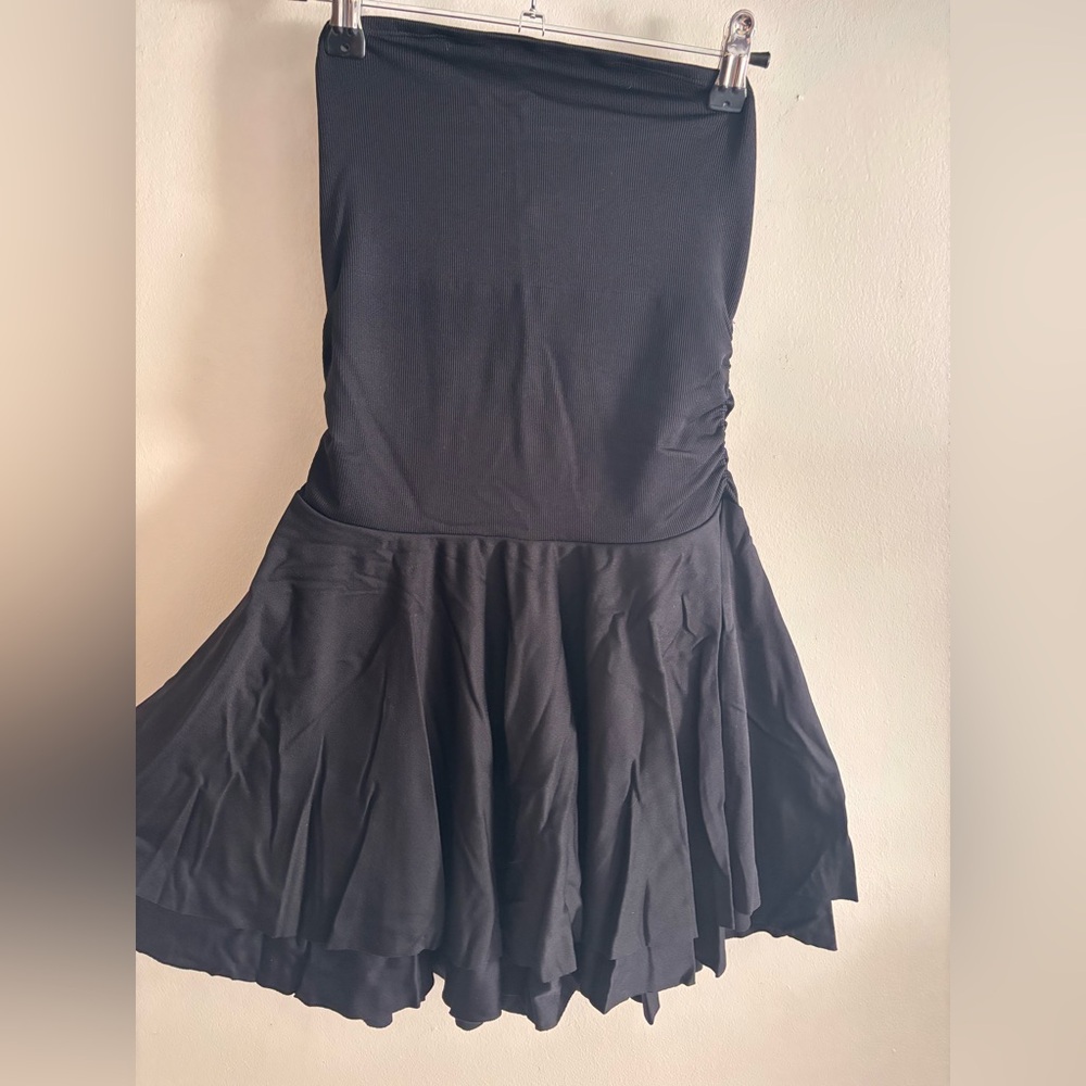 Black Sleeveless Dress